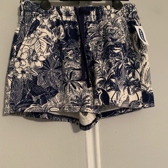 NWT Navy palm print shorts set - Picture 6 of 6